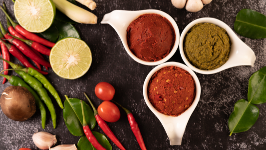 Red, Green, or Yellow: Unpacking the Differences Between Chili Sauce Colors